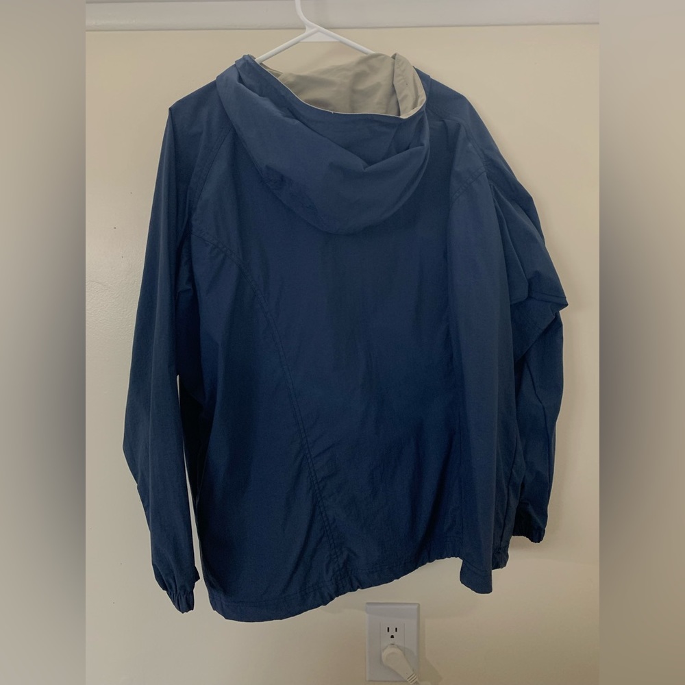 Vintage Women’s Columbia pullover, button up, windbreaker, rain jacket. Blue. - Picture 3 of 4